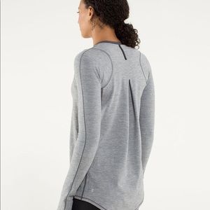 RARE lululemon tuck & flow long sleeve